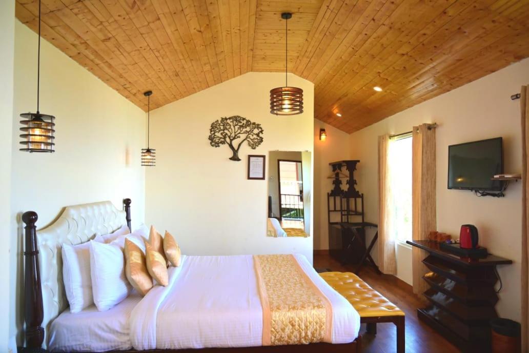 Aamod Resorts Dalhousie ! Luxury Cottage Resort מראה חיצוני תמונה