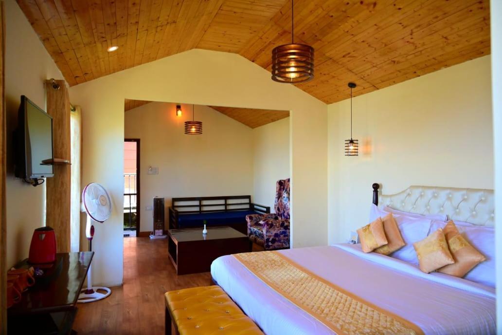 Aamod Resorts Dalhousie ! Luxury Cottage Resort מראה חיצוני תמונה