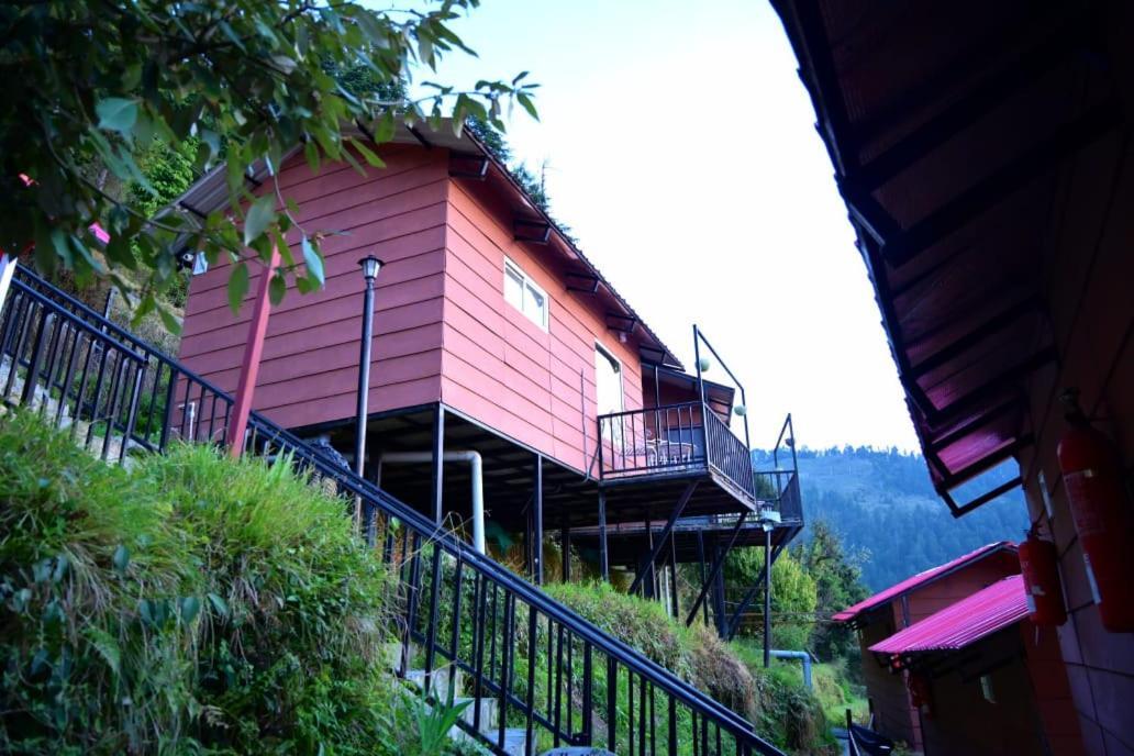 Aamod Resorts Dalhousie ! Luxury Cottage Resort מראה חיצוני תמונה