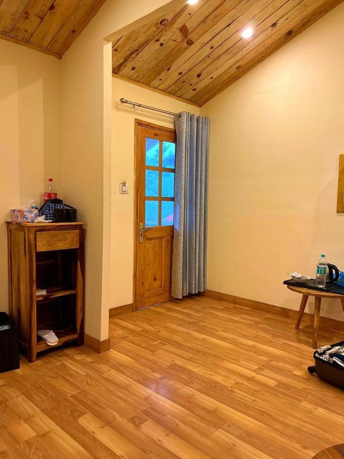 Aamod Resorts Dalhousie ! Luxury Cottage Resort מראה חיצוני תמונה